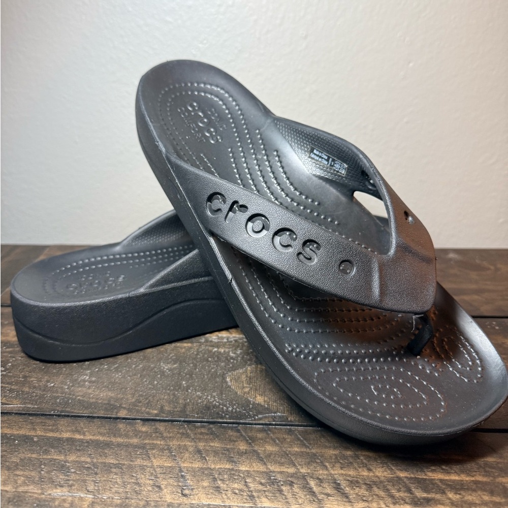 CROCS Black Flip Flops for Women Size W9